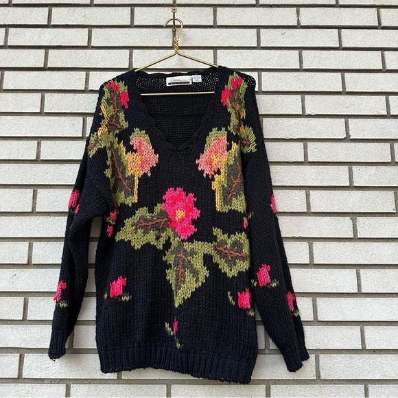 Vintage 80s Diana Marco Black Floral Knit Sweater Ramie...